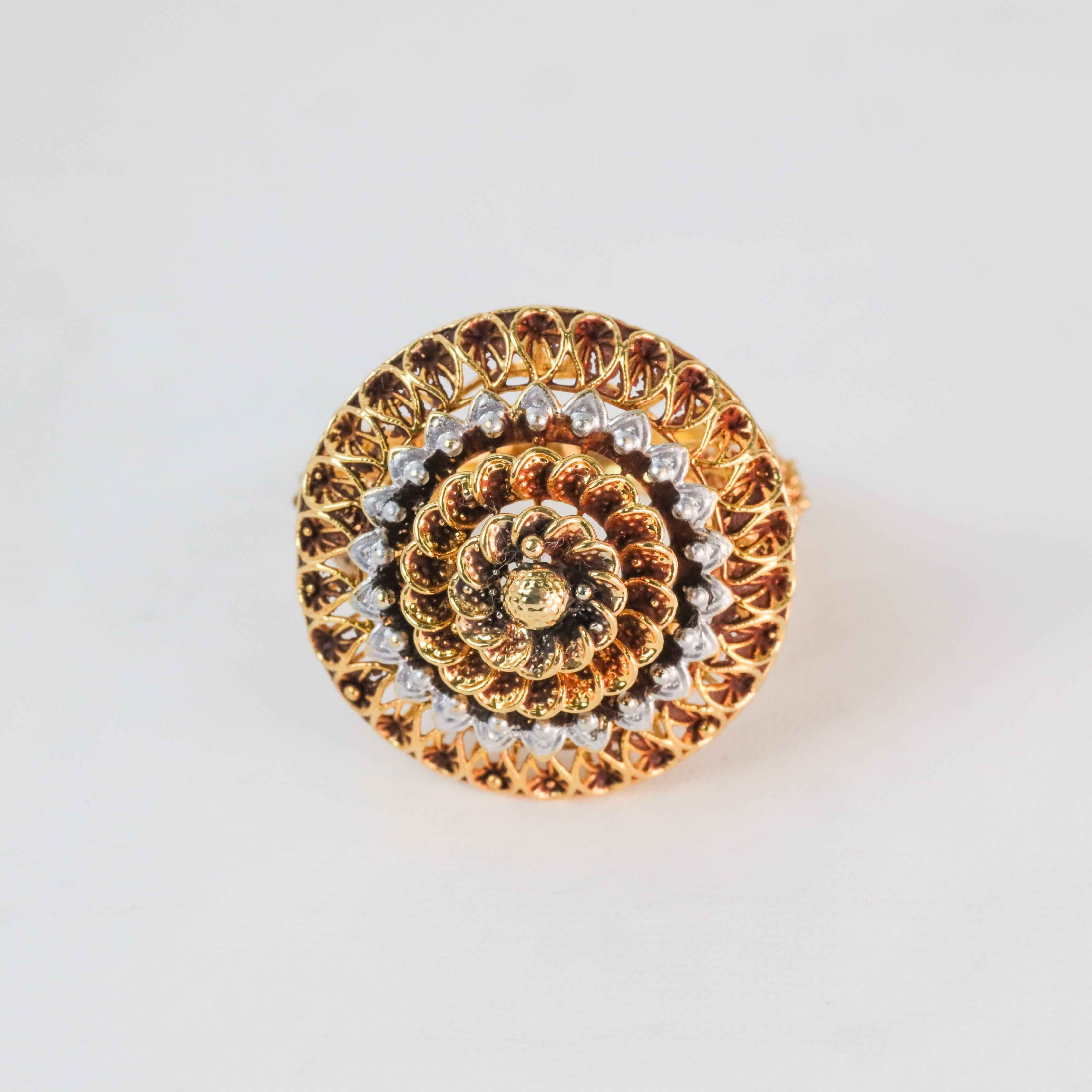 Dahlia Royal Ring