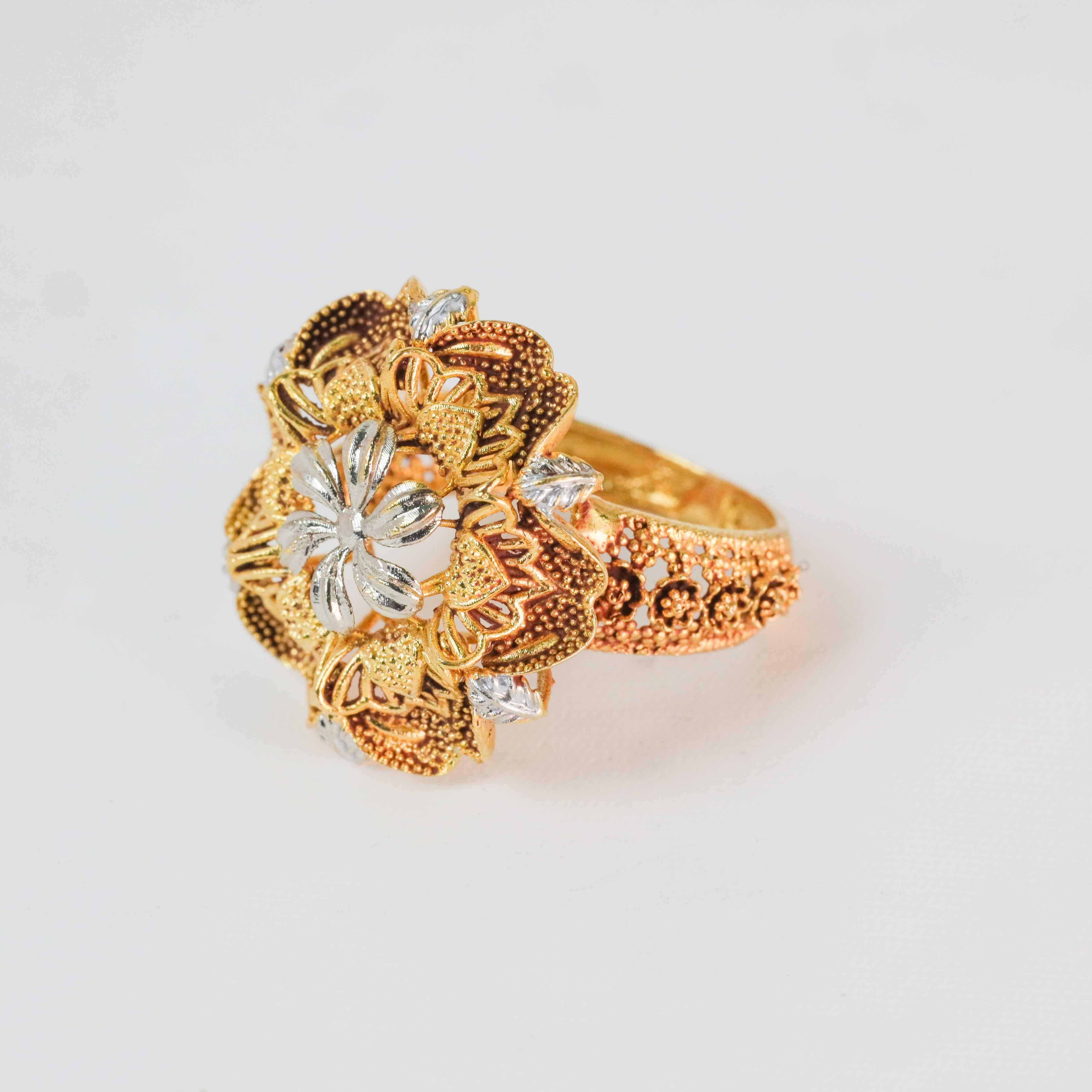 Golden Chrysanthe Ring