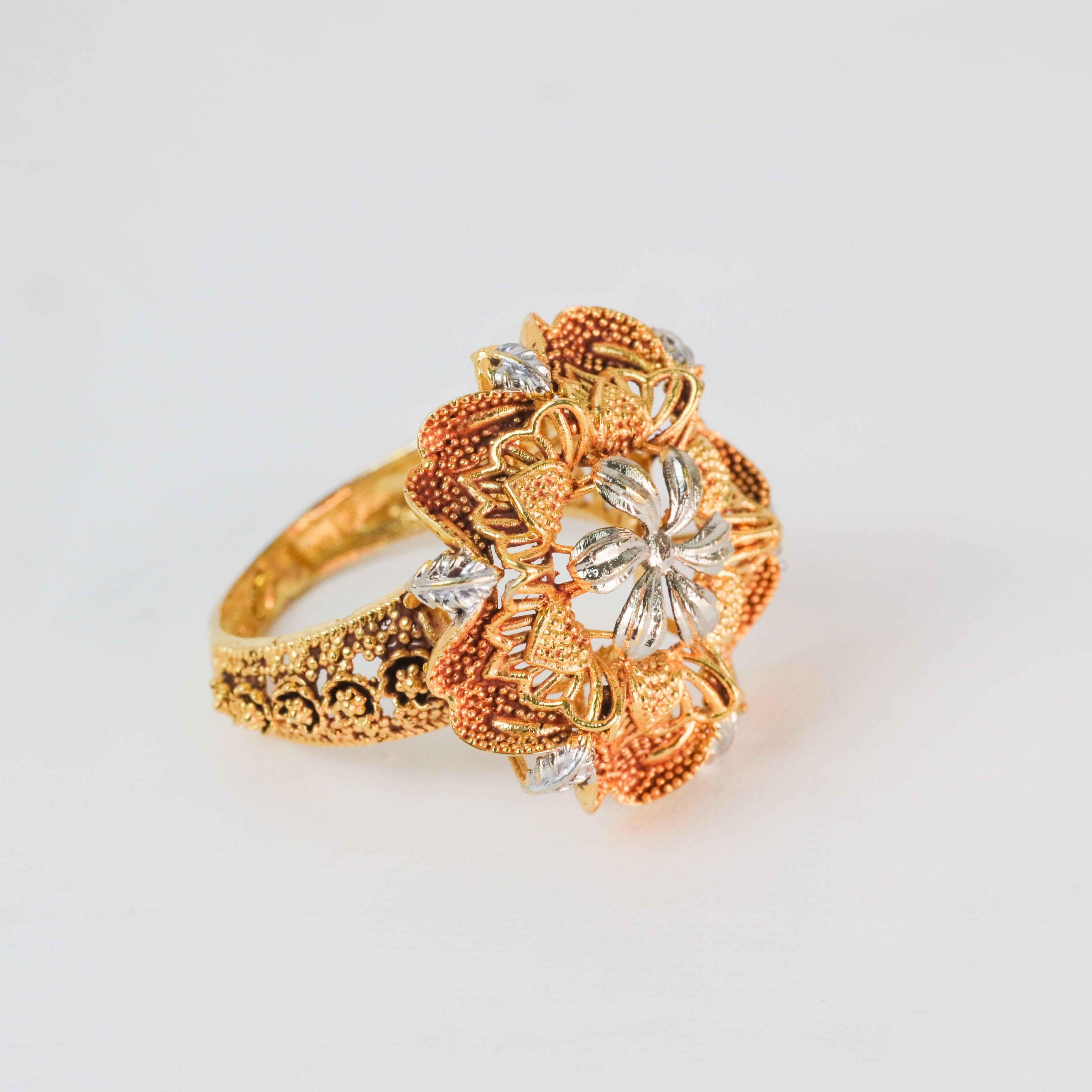 Golden Chrysanthe Ring