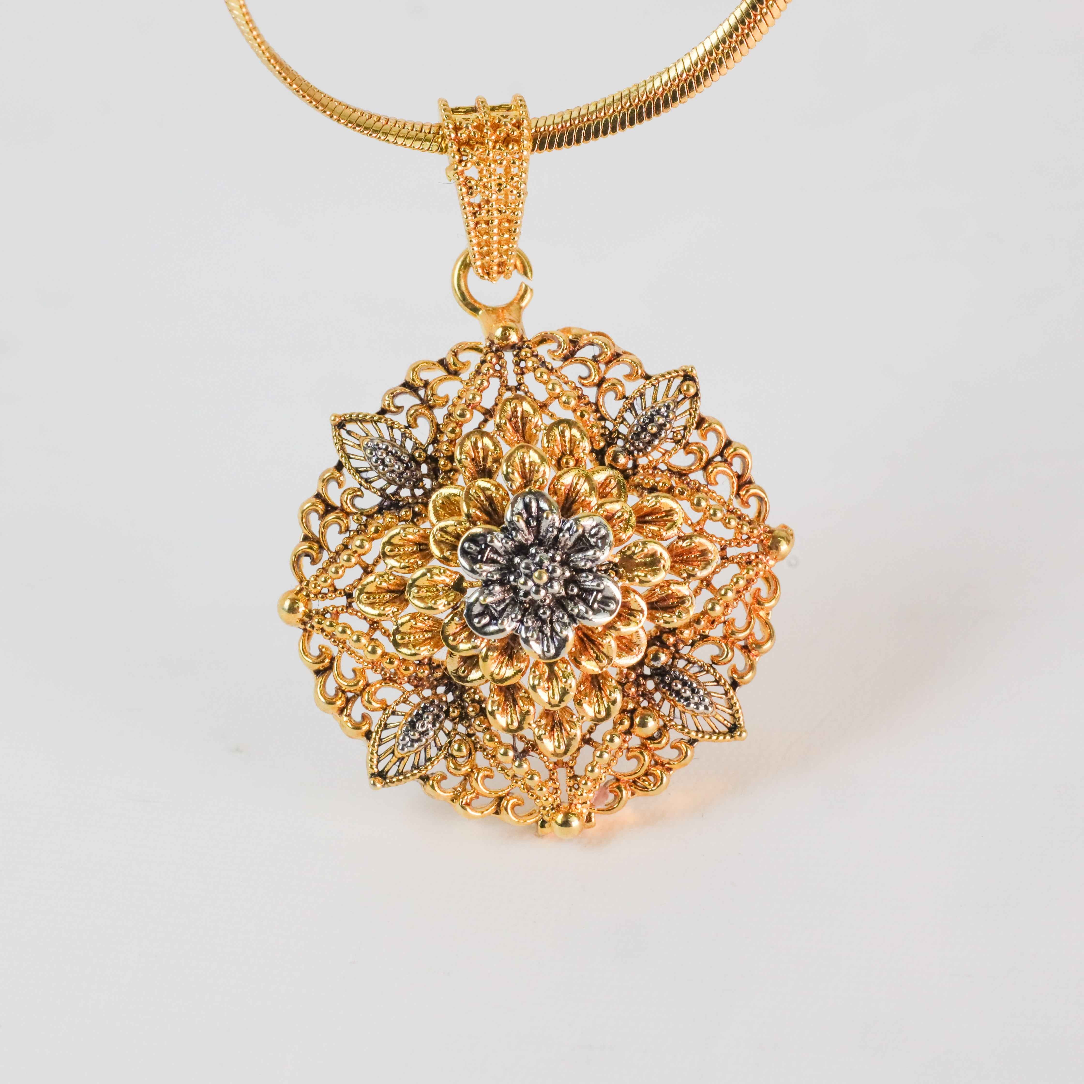 Gold Plated Elegant Floral Pendant Set