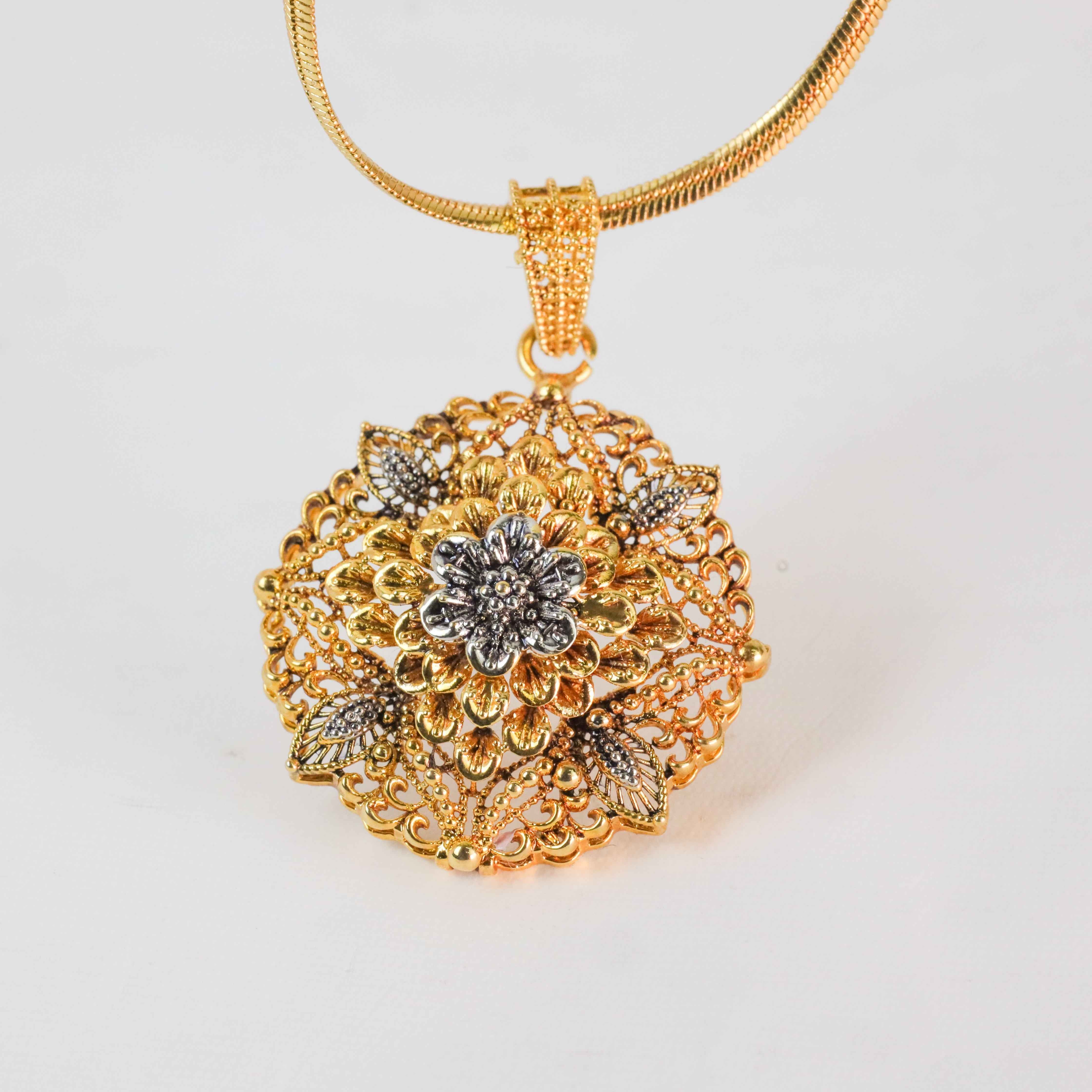 Gold Plated Elegant Floral Pendant Set