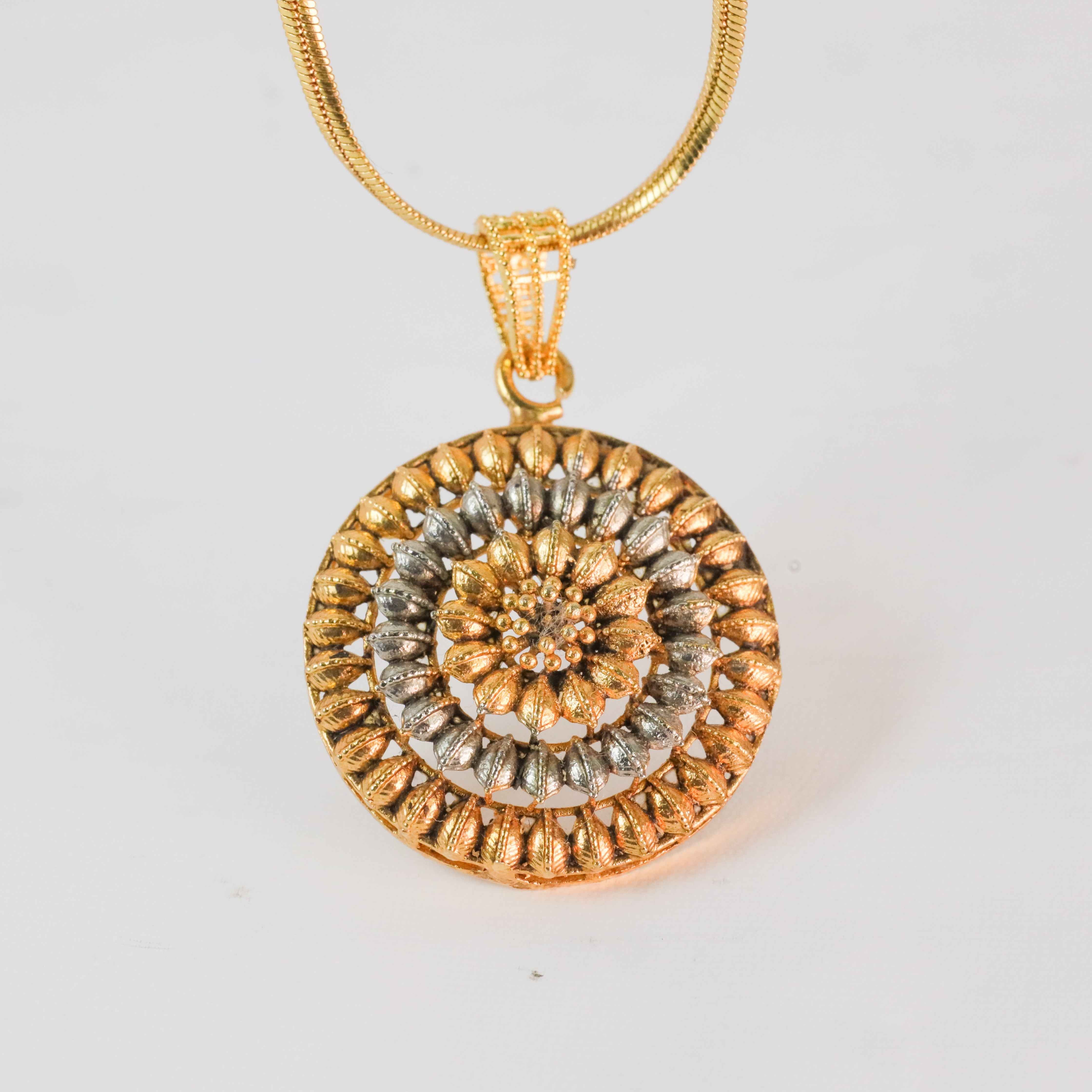 Elegant Gold & Silver-Toned Noor-e-Bahar Necklace Set