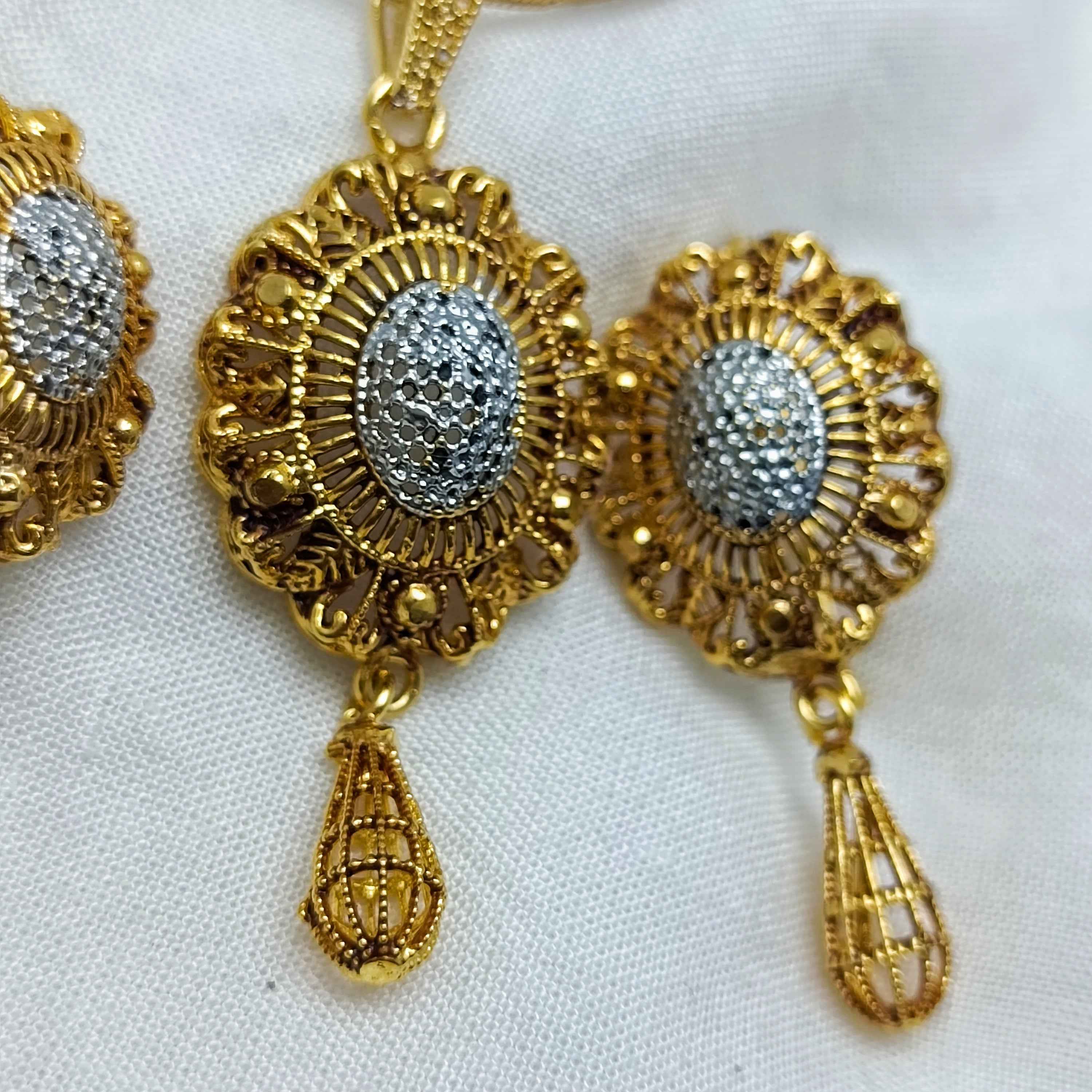 Traditional Locket set
