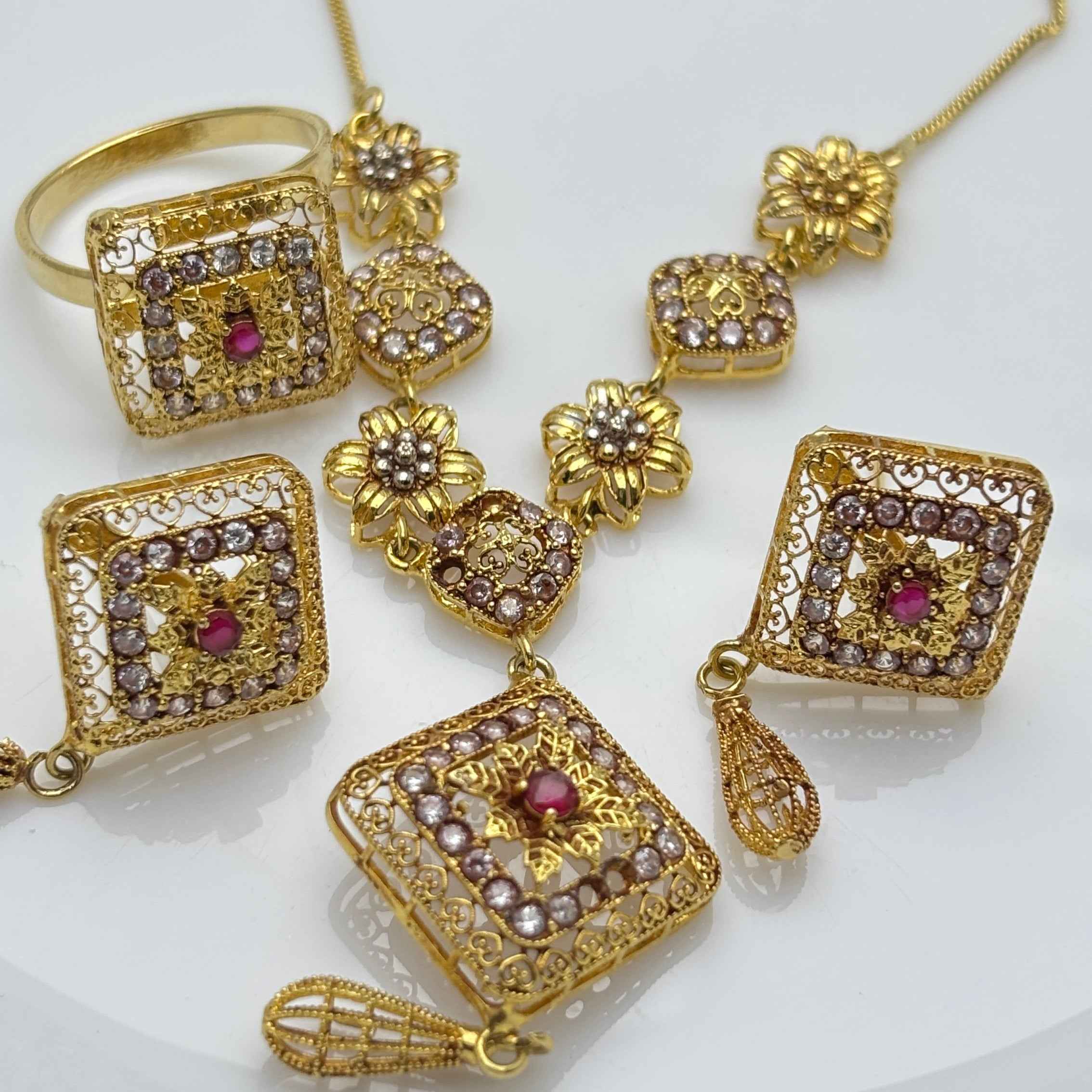 Gold-Plated Ruby Stone Jewelry Set – Square Design with Floral Accents & CZ Stones