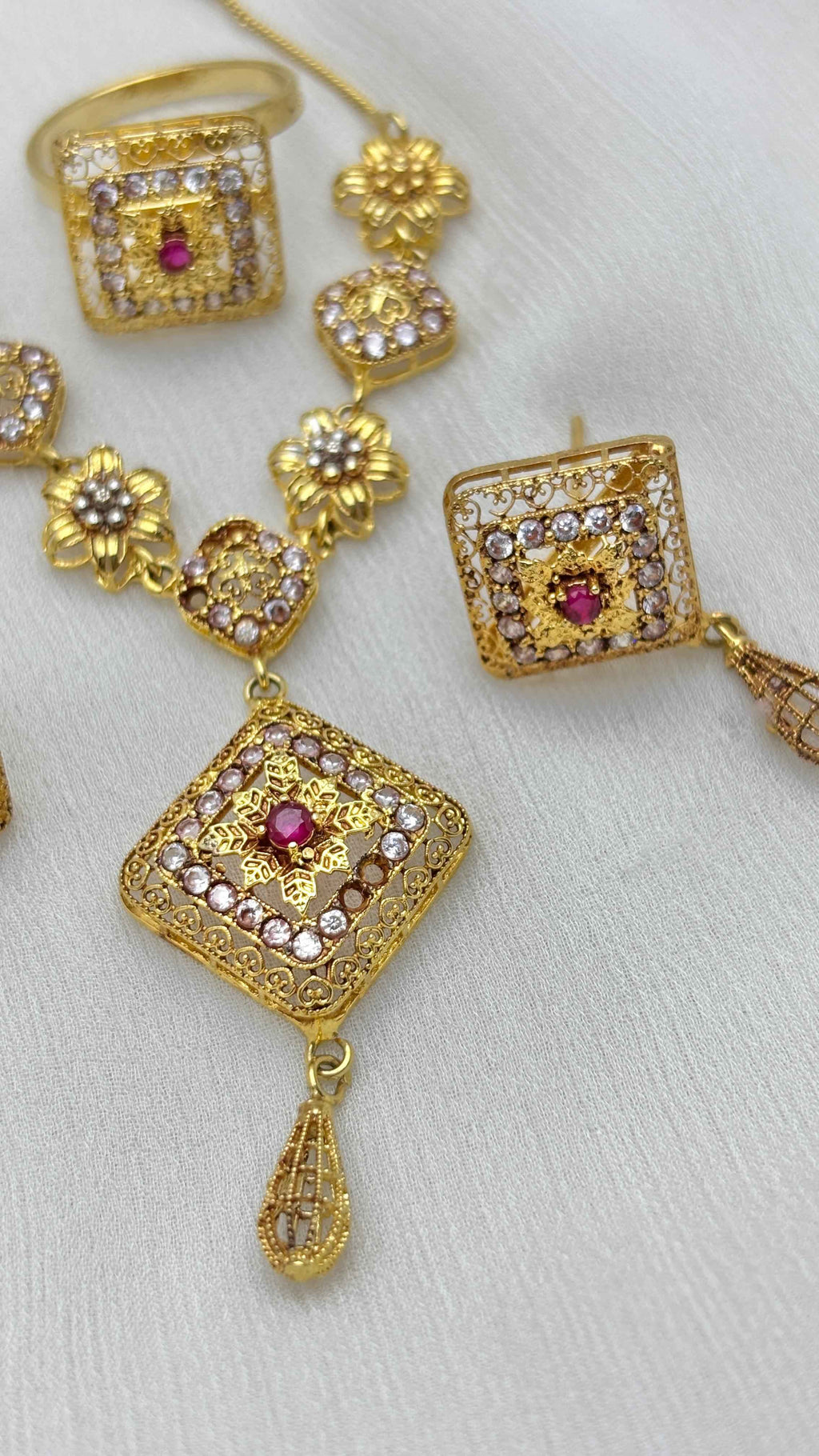 Gold-Plated Ruby Stone Jewelry Set – Square Design with Floral Accents & CZ Stones